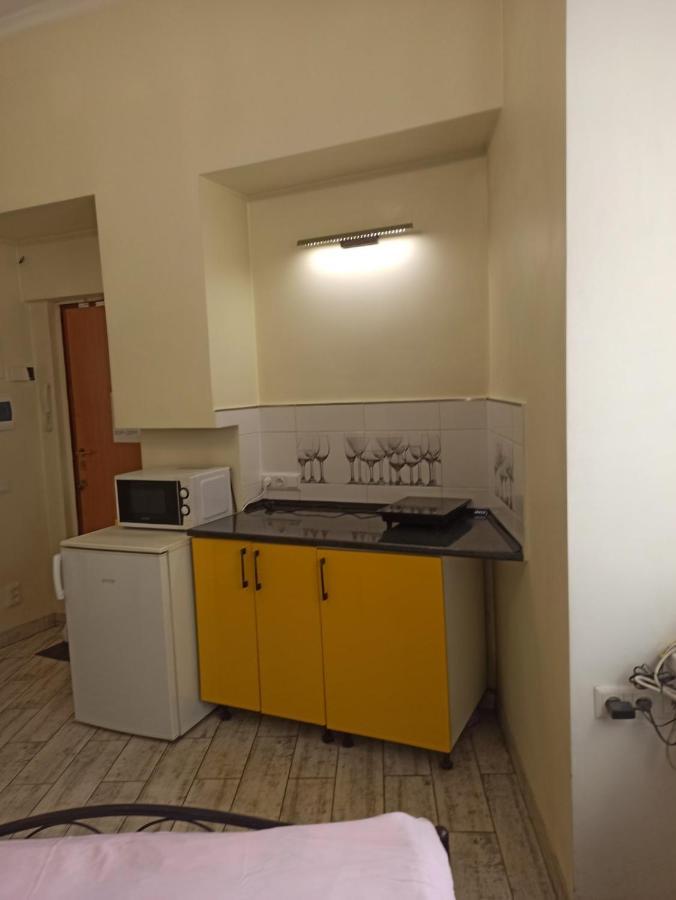 Smart Yellow Apartment-15 Хв Від Жд Вокзалу Lemberg Exterior foto
