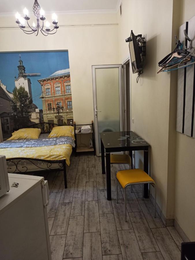 Smart Yellow Apartment-15 Хв Від Жд Вокзалу Lemberg Exterior foto